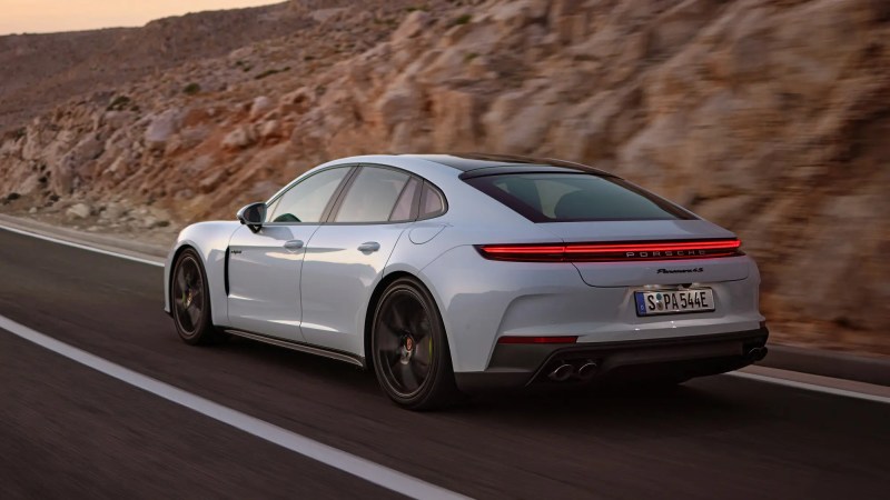 Porsche Panamera 2025