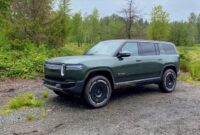 Rivian R1s 2025