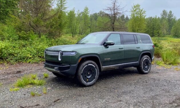 Rivian R1s 2025