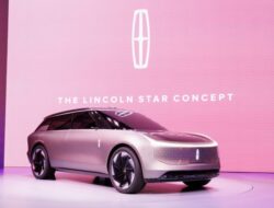 2025 Luxury Cars with Best Technology Unveiling the Future of Automotive Innovation